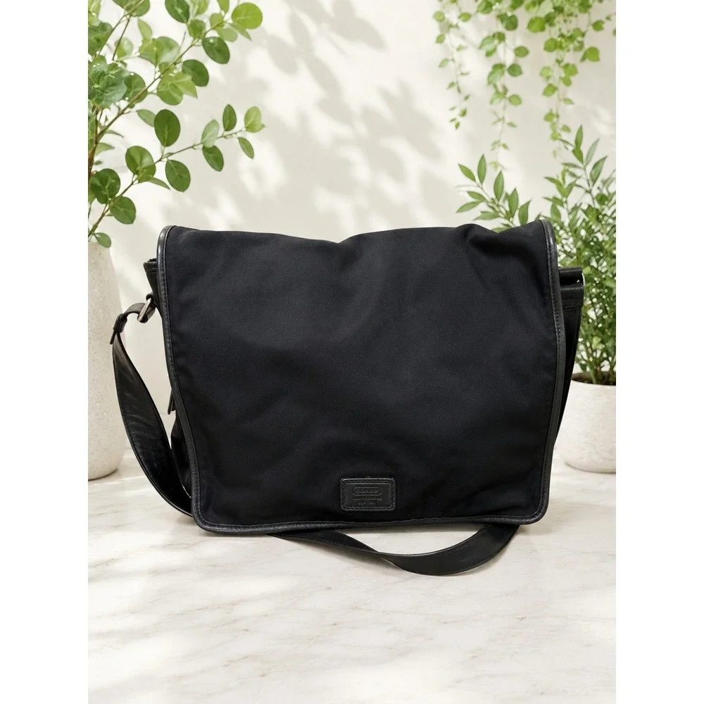 C195 Coach Messenger bag